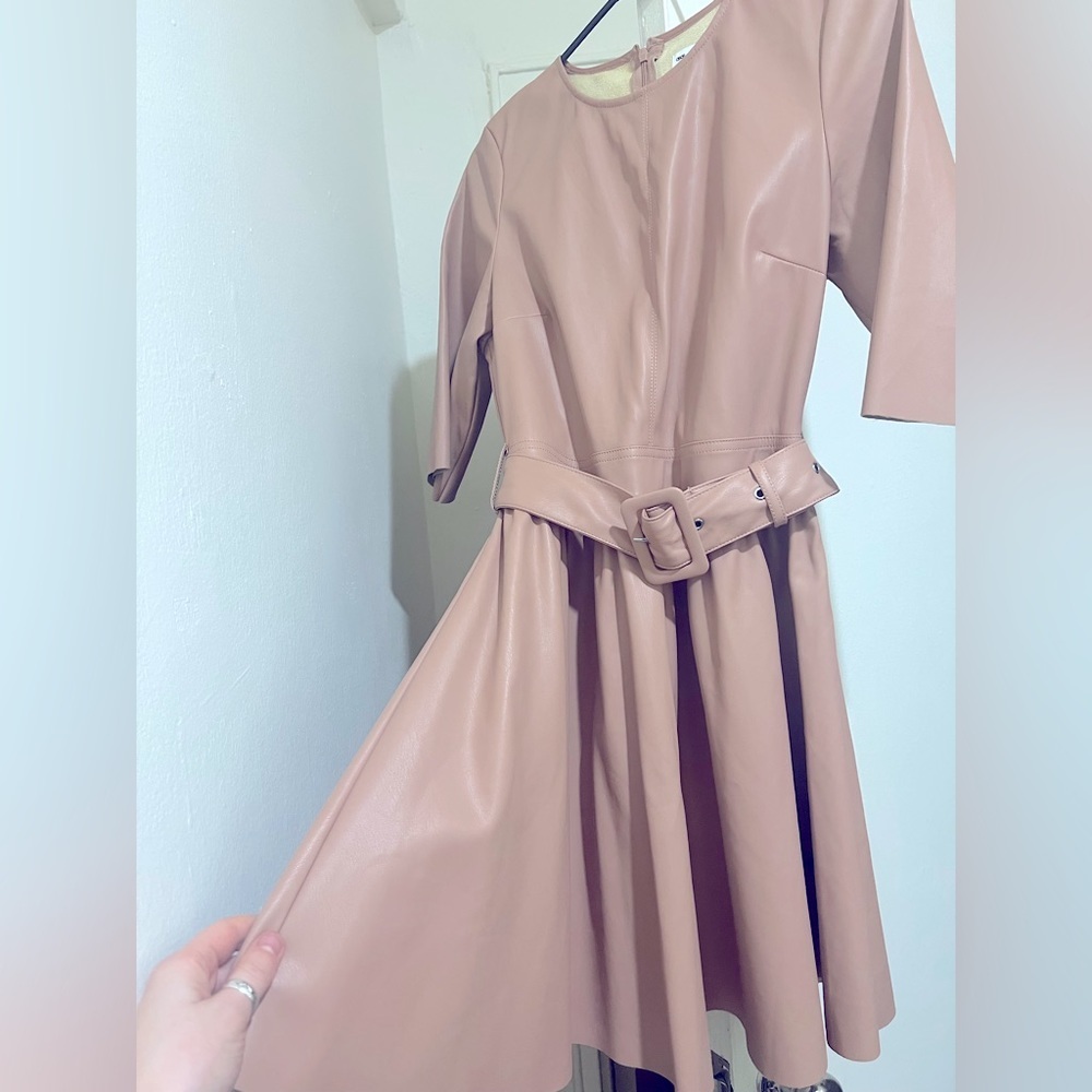 Asos design leather look mini skater‎ dress with belt - Picture 4 of 8